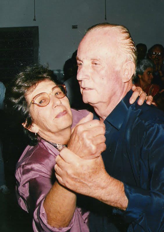 NOS BAILES DA VIDA