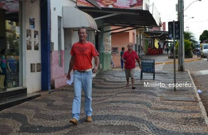 CENA EM GUAPÉ, AVENIDA BRASIL