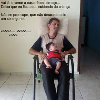 A SITUAÇÃO!!! TÁ TOMANDO CONTA DO NENEM DEPOIS DO SERVIÇO E ESPERANDO...