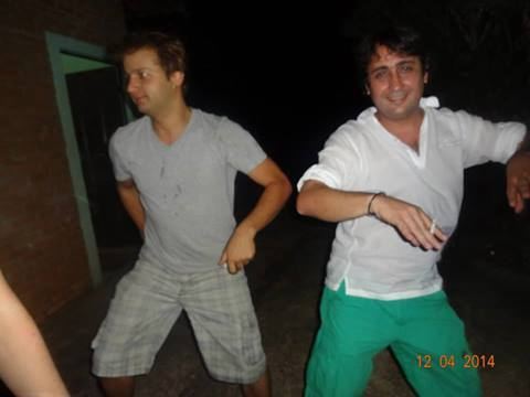 É A MARVADA DA PINGA É QUE ME ATRAPAIA