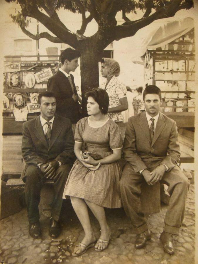 MEXENDO NOS GUARDADO