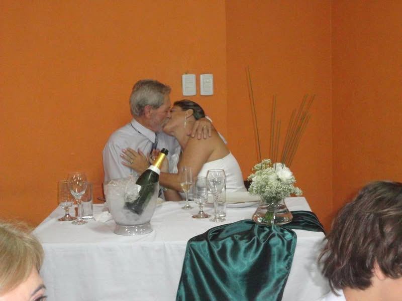 TOTOIN DO GUTE...BEIJO NO FIM DA FESTA
