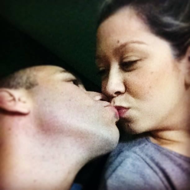 LURI...FAZENDO BIQUINHO PARA BEIJAR