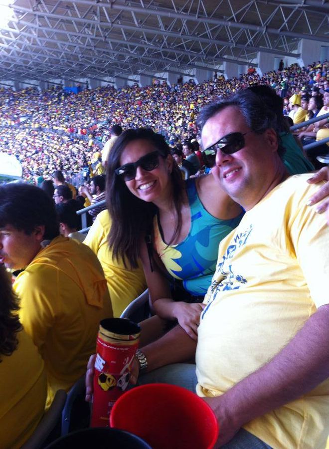 ENCONTRADOS NA MULTIDÃO.DA COPA, RENATA AMARAL E RICARDO PRADO