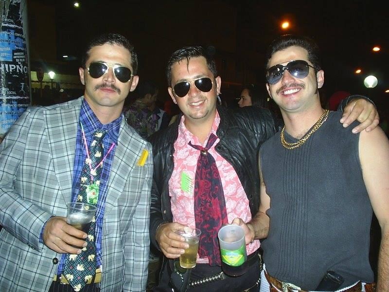 BAILE BREGA!!! QUE FIGURINHAS