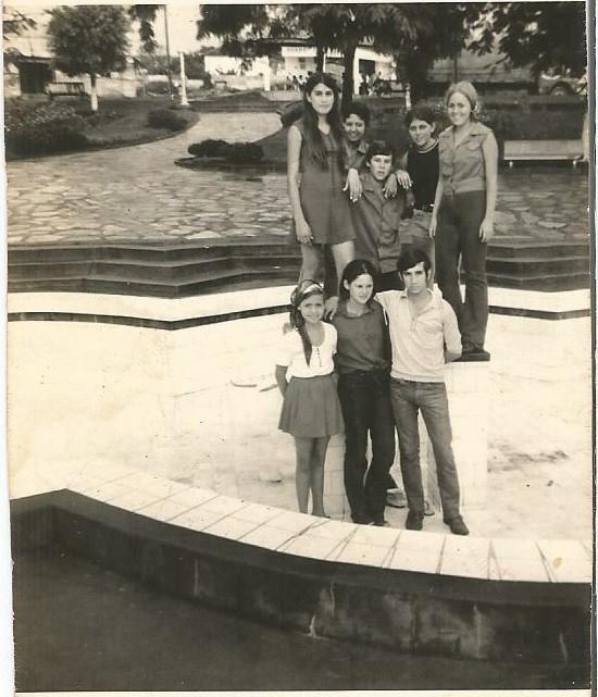 ISSO É QUE CHAMO DE POSE PARA UM RETRATO