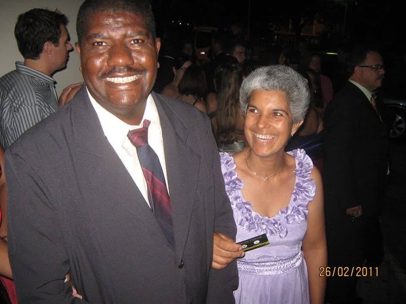 PÁRA TUDO! É RARO! O VÍTOR DO CORREIO TÁ SORRINDO